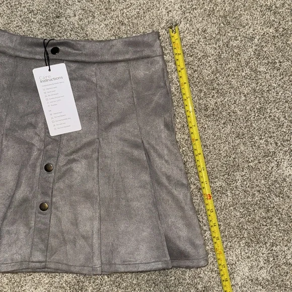 Women’s Size M Fall Skirt Bundle - Picture 5 of 9